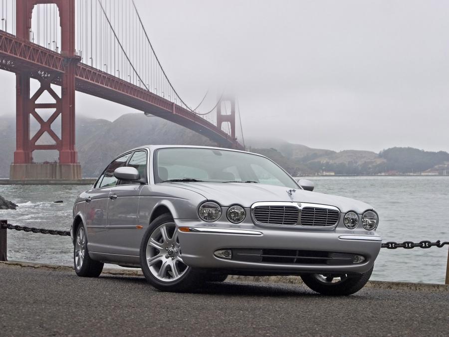  Jaguar XJ8 L 2005 года  (фото 4 из 63)